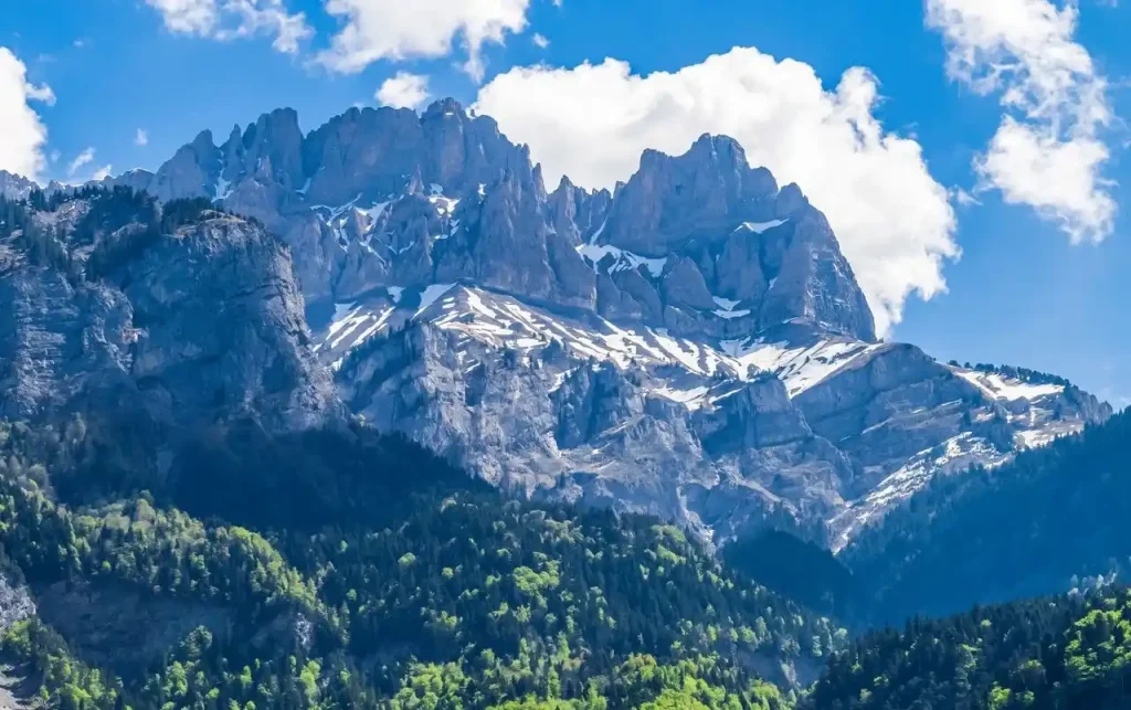 La Tournette : le guide complet du trône du lac d'Annecy